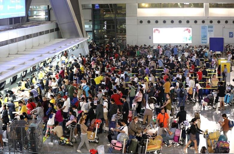 OFWs, tourists waiting at the airport.